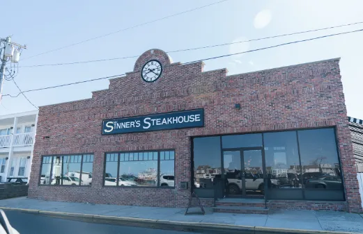 sinners_steakhouse_outside_front_optimized_4191